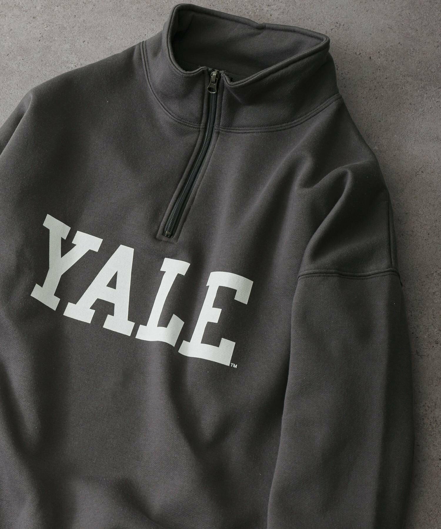 YALE ハーフジップスウェット